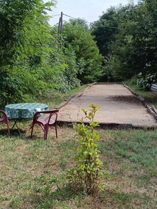 Appartement 2 A 4 Personnes Antraigues Kültér fotó